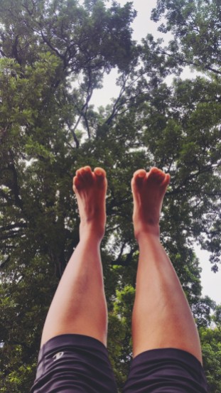 a glorious day to stretch out! #upuptothesky #yogitoes